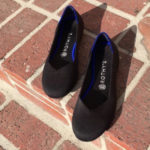 Rothys Black Round Toe- New without box 9.5
